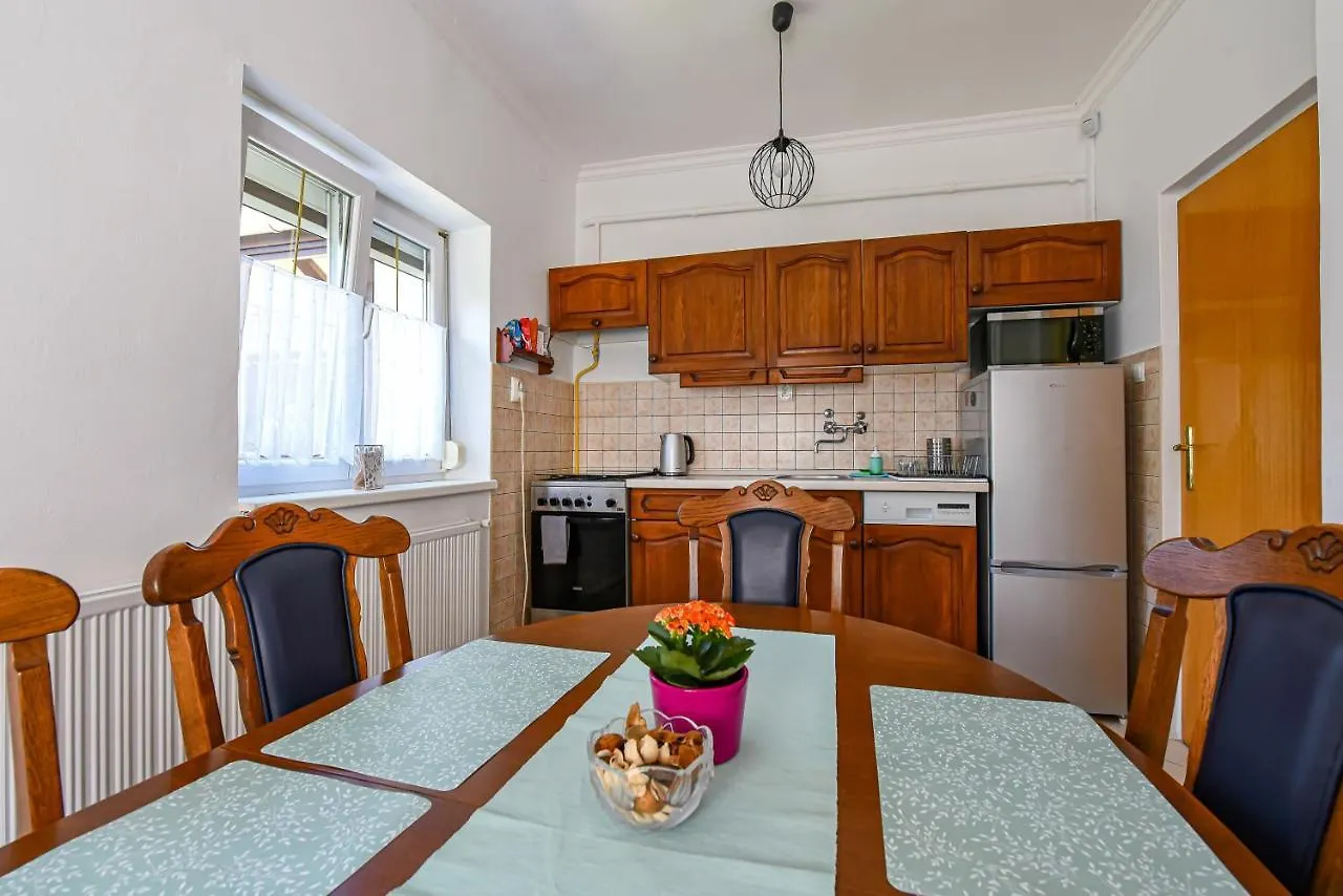 Hajduhegy Vendeghaz Apartment Eger
